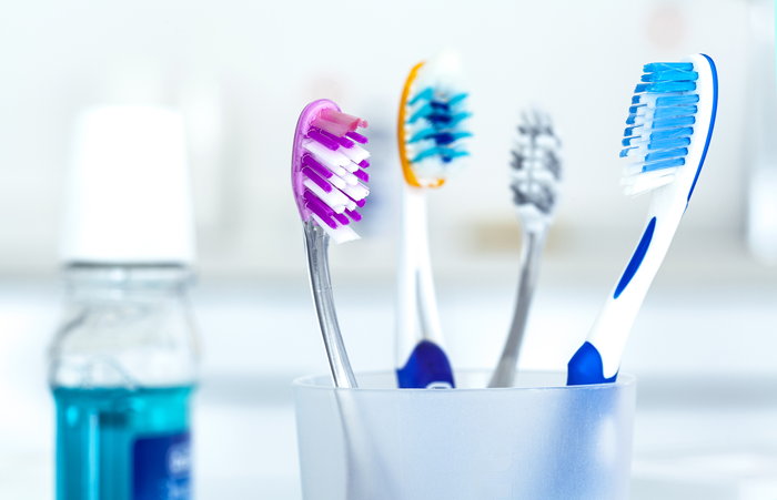 clean household toothbrushes in 30 seconds
